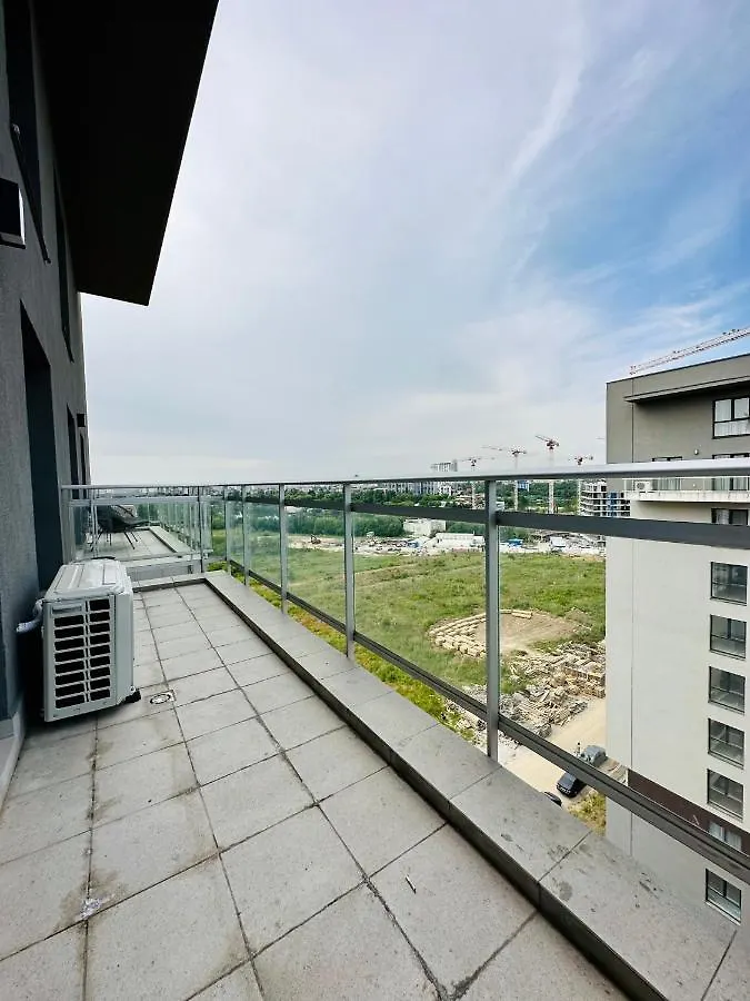 Executive Duplex With Balcony, Skyline Views & Free Parking Lejlighed Bukarest